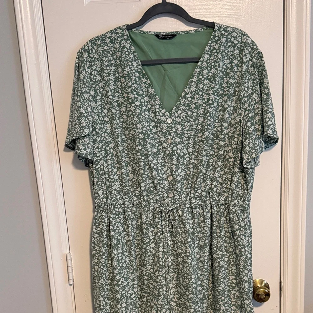 Women's Green Floral Midi Dress with V-Neck and Drawstring Waist - Picture 1 of 4